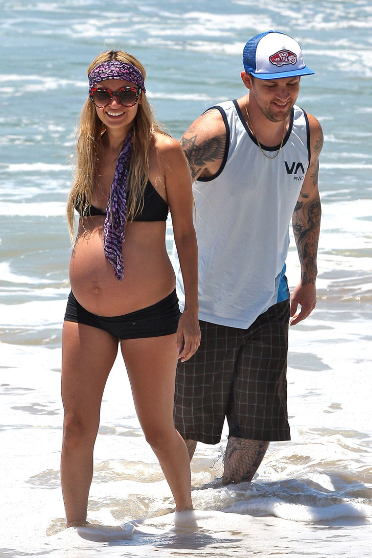 Very Pregnant Nicole Richie Hits The Beach